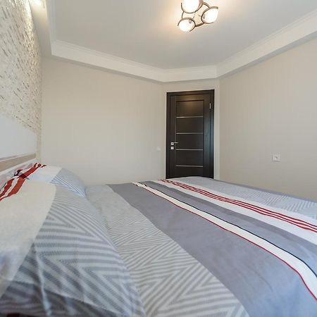 ARTAL Apartment on Iordanskaya 22 Kiev Exteriör bild