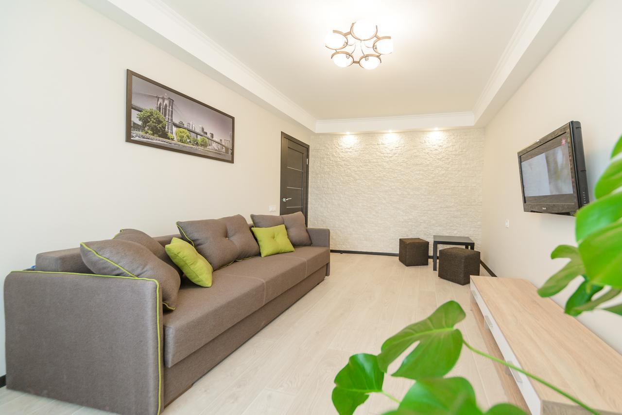 ARTAL Apartment on Iordanskaya 22 Kiev Exteriör bild